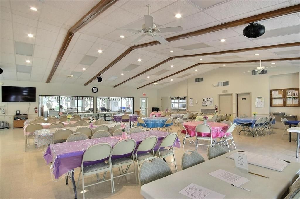 For Sale: $275,000 (2 beds, 2 baths, 1620 Square Feet)