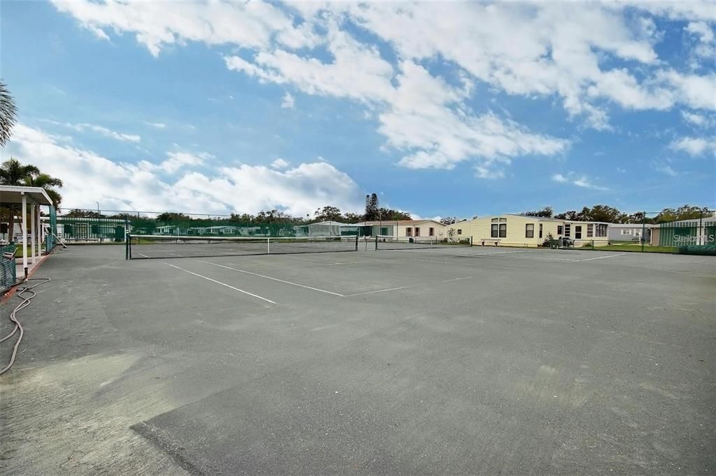 For Sale: $275,000 (2 beds, 2 baths, 1620 Square Feet)