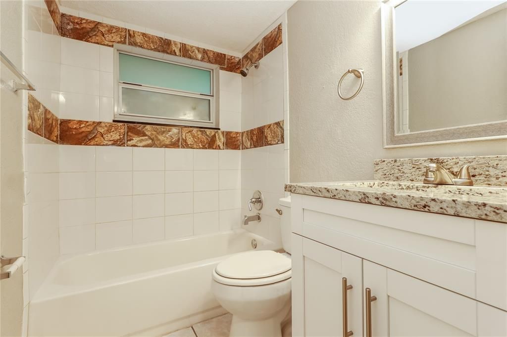 出租: $1,645 (3 贝兹, 2 浴室, 1248 平方英尺)