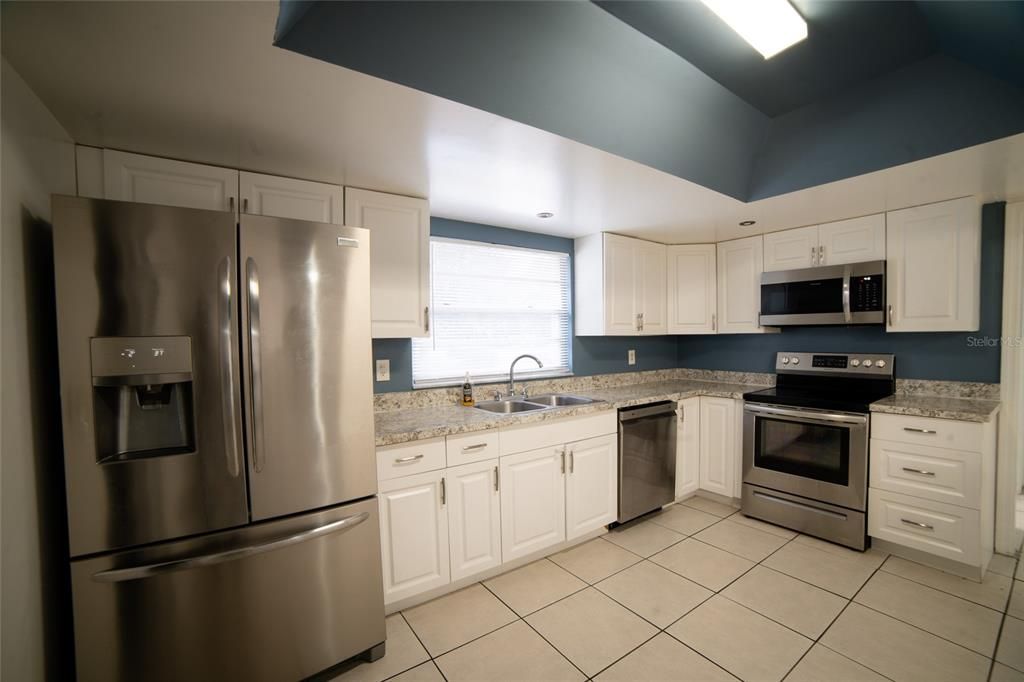 En Venta: $289,000 (3 camas, 2 baños, 1676 Pies cuadrados)