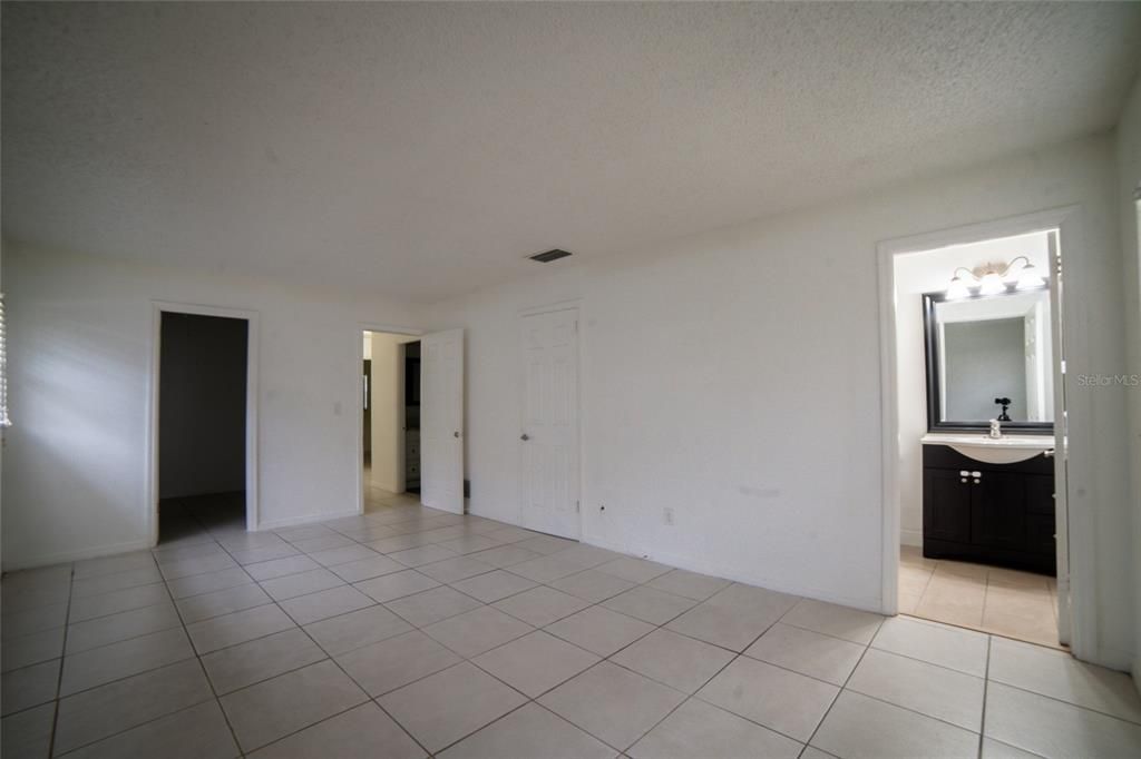 En Venta: $289,000 (3 camas, 2 baños, 1676 Pies cuadrados)