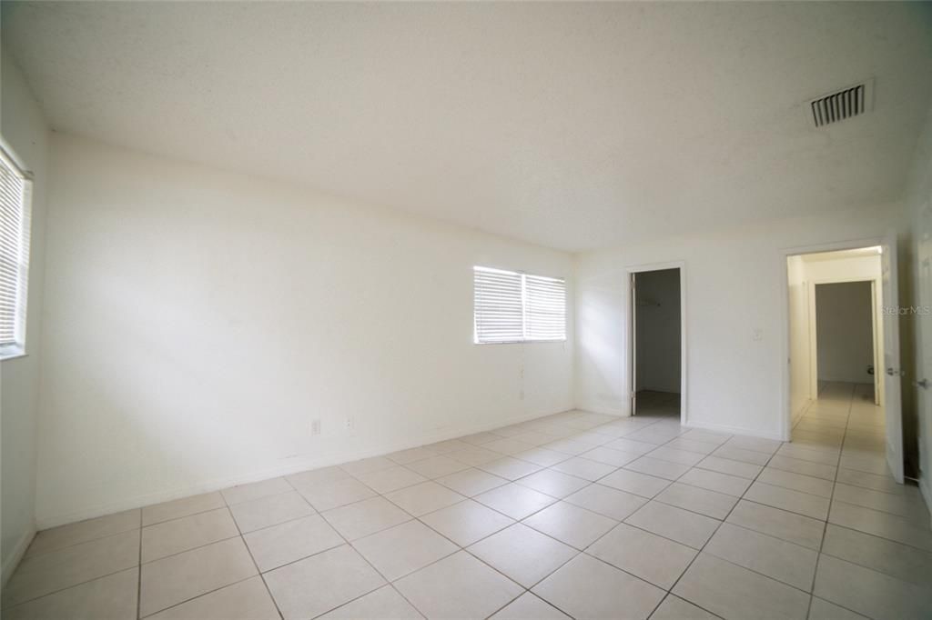 En Venta: $289,000 (3 camas, 2 baños, 1676 Pies cuadrados)