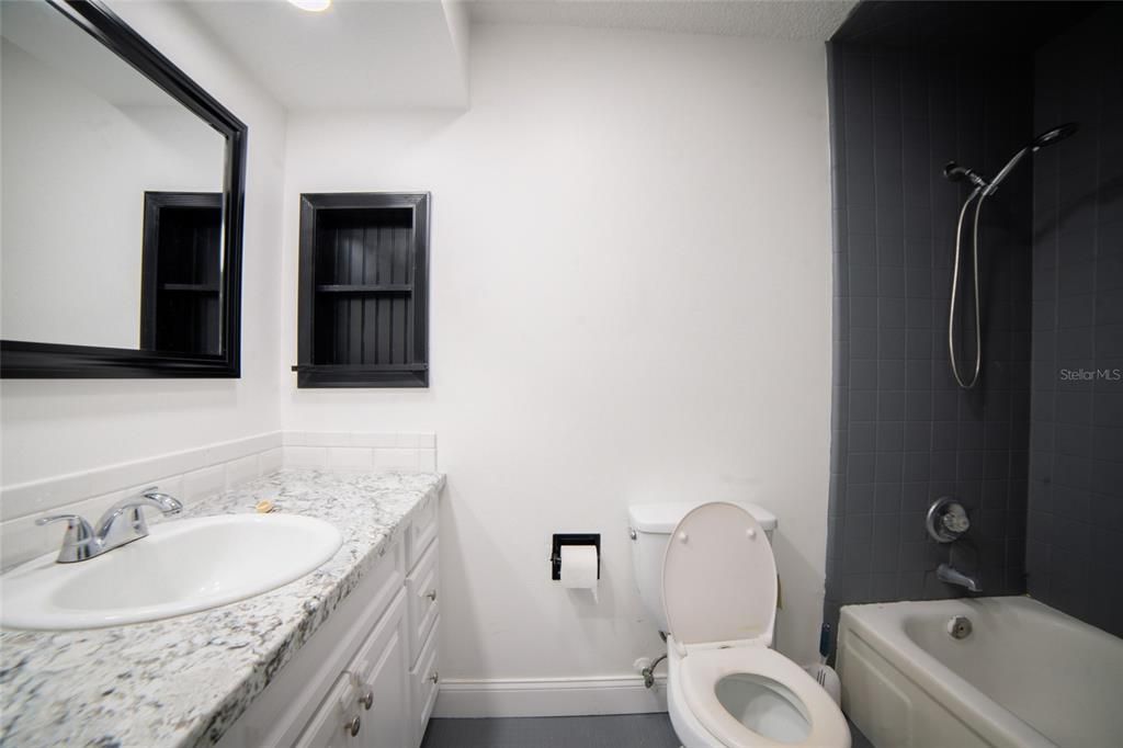 En Venta: $289,000 (3 camas, 2 baños, 1676 Pies cuadrados)