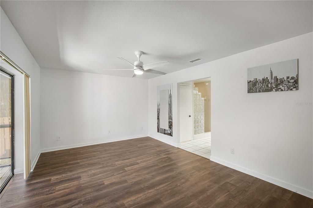 待售: $564,000 (4 贝兹, 2 浴室, 2302 平方英尺)