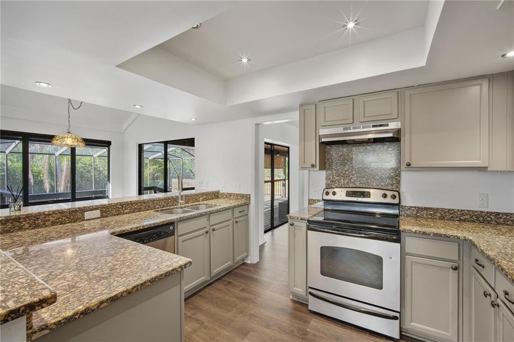 待售: $564,000 (4 贝兹, 2 浴室, 2302 平方英尺)