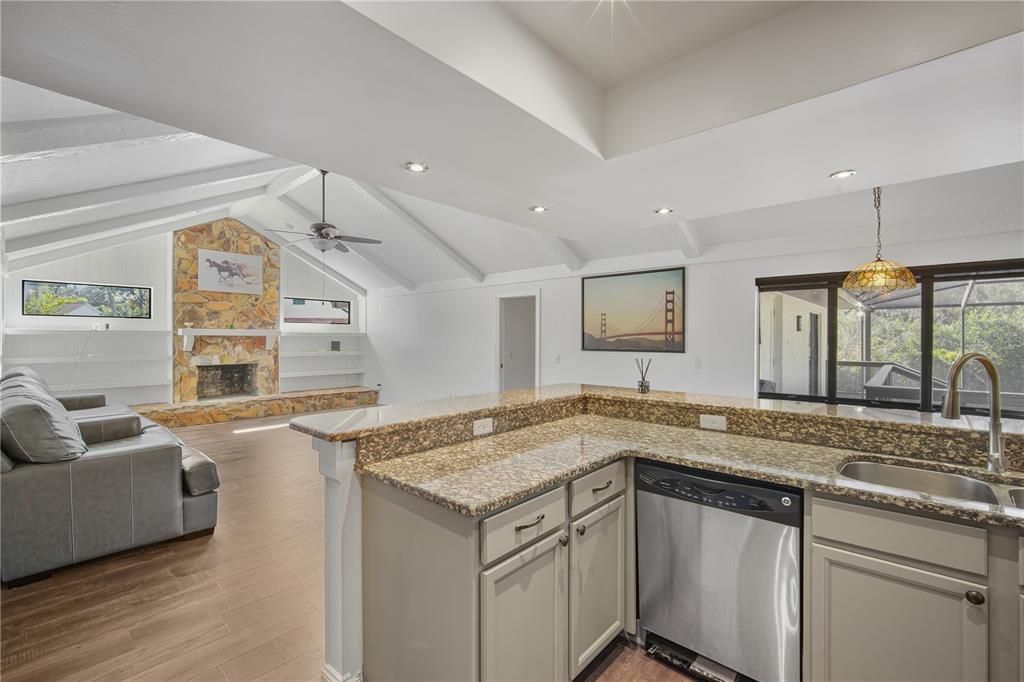 待售: $564,000 (4 贝兹, 2 浴室, 2302 平方英尺)