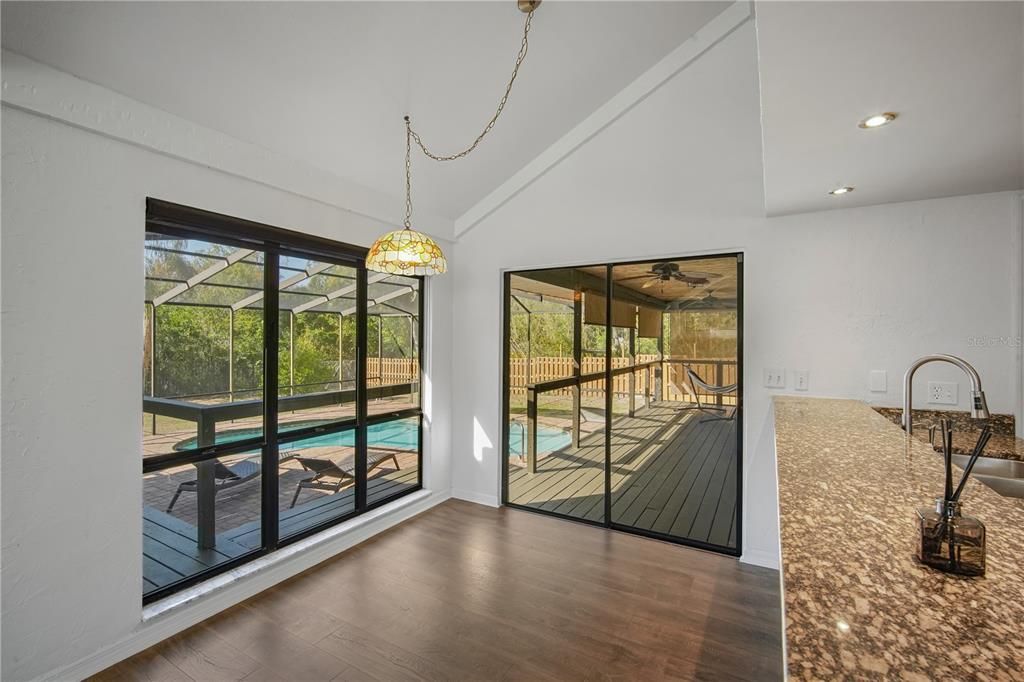 待售: $564,000 (4 贝兹, 2 浴室, 2302 平方英尺)