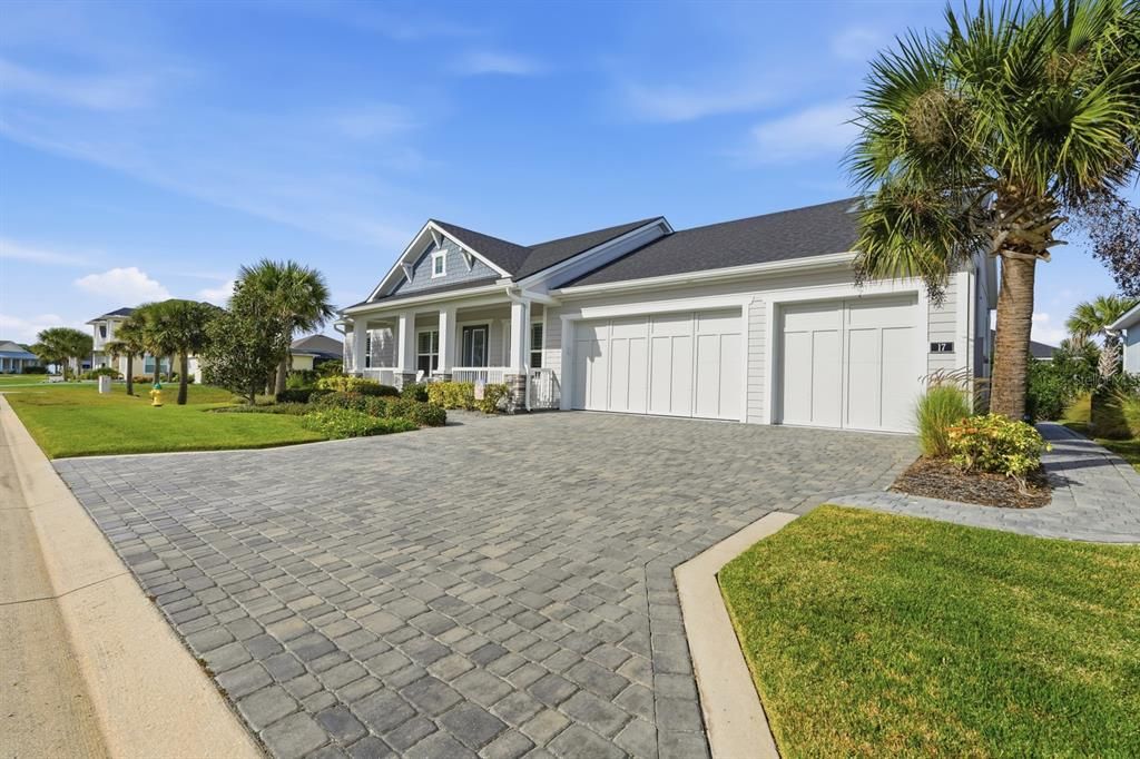 For Sale: $1,050,000 (3 beds, 2 baths, 1975 Square Feet)