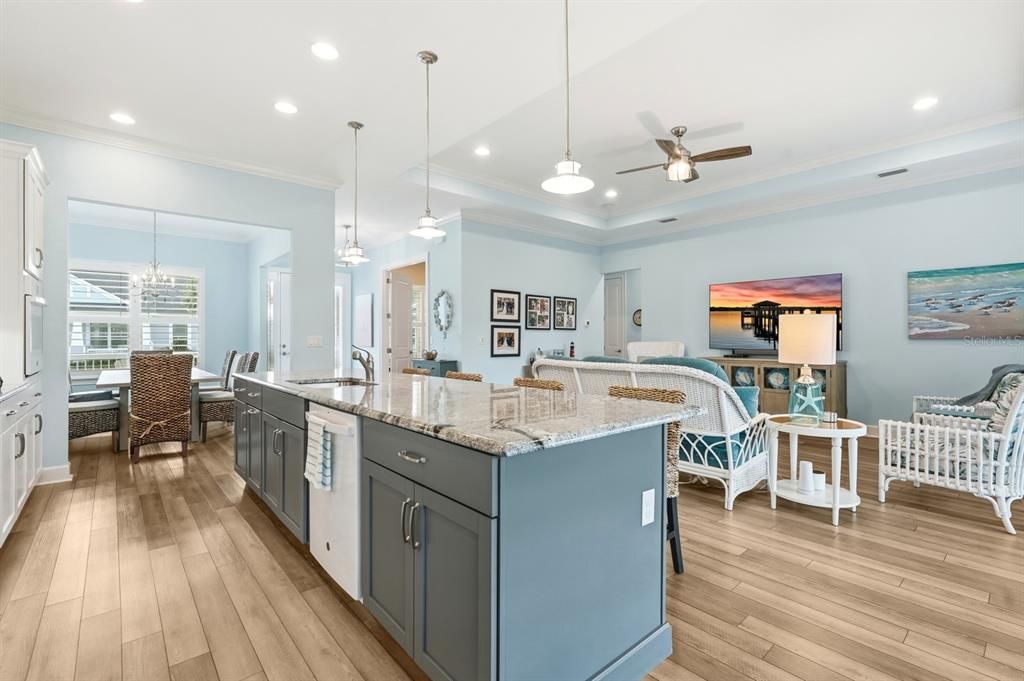 For Sale: $1,050,000 (3 beds, 2 baths, 1975 Square Feet)