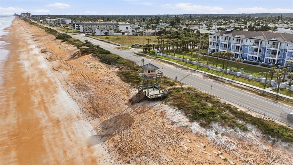 For Sale: $1,050,000 (3 beds, 2 baths, 1975 Square Feet)