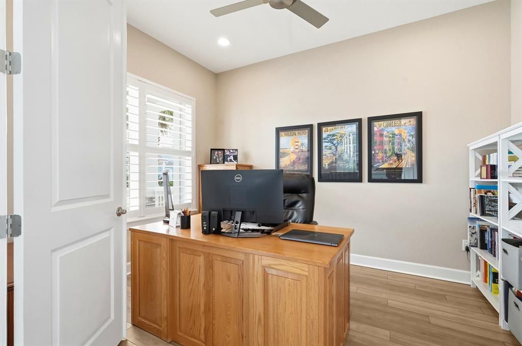 For Sale: $1,050,000 (3 beds, 2 baths, 1975 Square Feet)