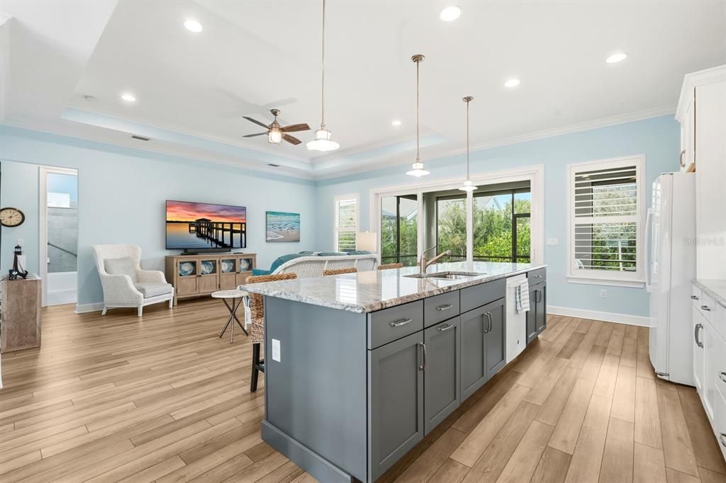 For Sale: $1,050,000 (3 beds, 2 baths, 1975 Square Feet)