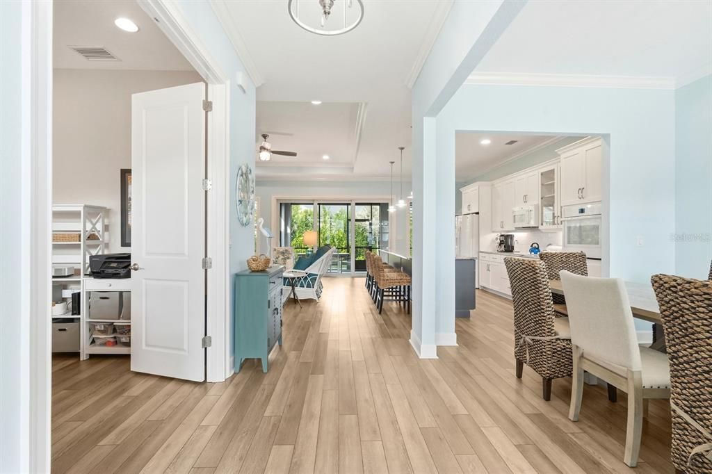 For Sale: $1,050,000 (3 beds, 2 baths, 1975 Square Feet)