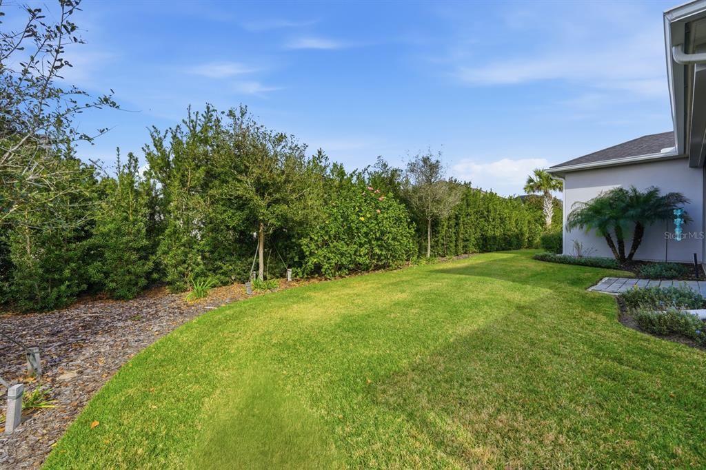 For Sale: $1,050,000 (3 beds, 2 baths, 1975 Square Feet)
