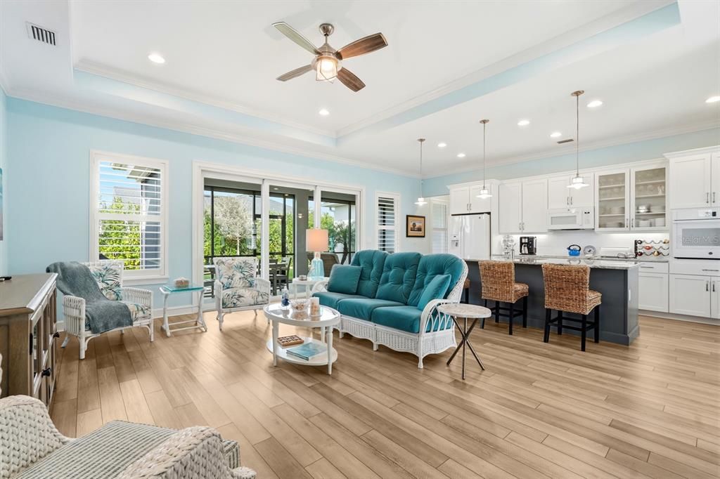 For Sale: $1,050,000 (3 beds, 2 baths, 1975 Square Feet)