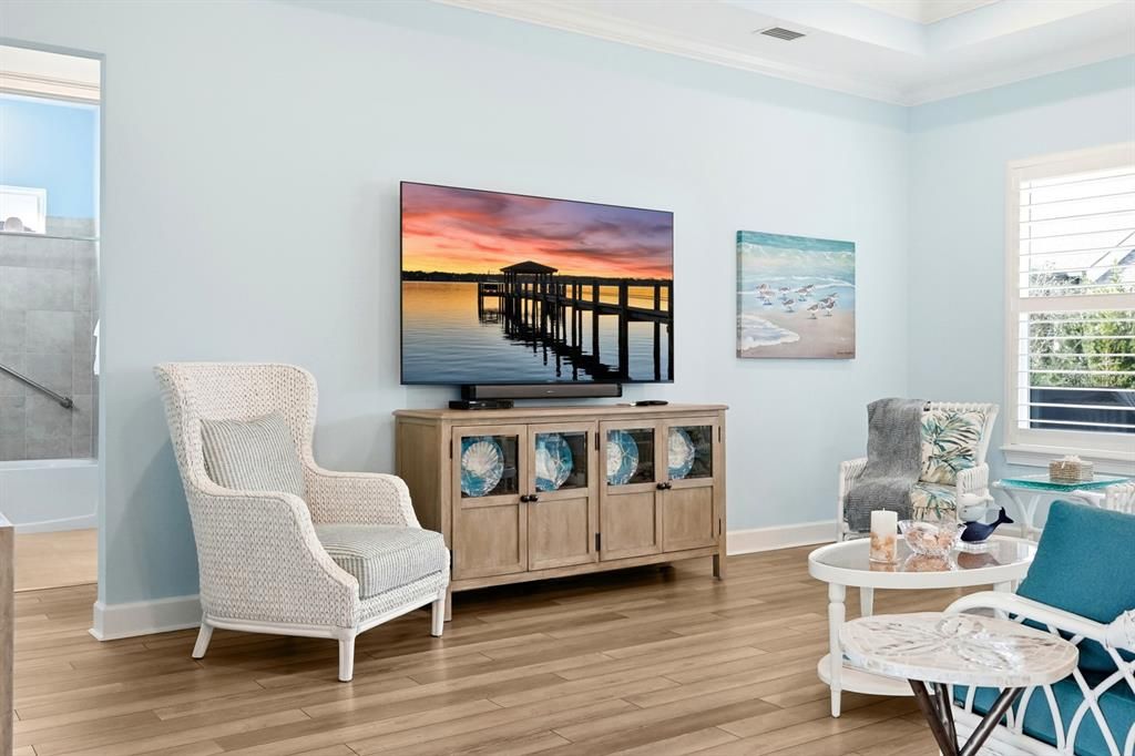 For Sale: $1,050,000 (3 beds, 2 baths, 1975 Square Feet)