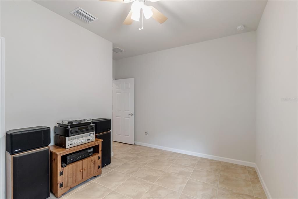 For Sale: $499,000 (3 beds, 2 baths, 2004 Square Feet)