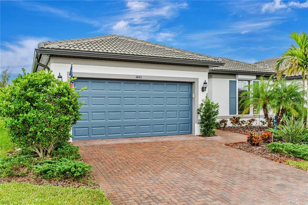 For Sale: $499,000 (3 beds, 2 baths, 2004 Square Feet)