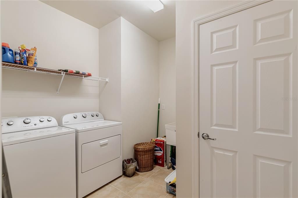 For Sale: $499,000 (3 beds, 2 baths, 2004 Square Feet)