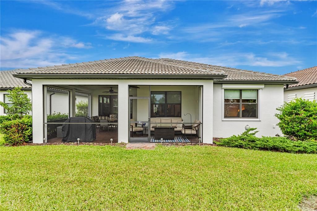 For Sale: $499,000 (3 beds, 2 baths, 2004 Square Feet)