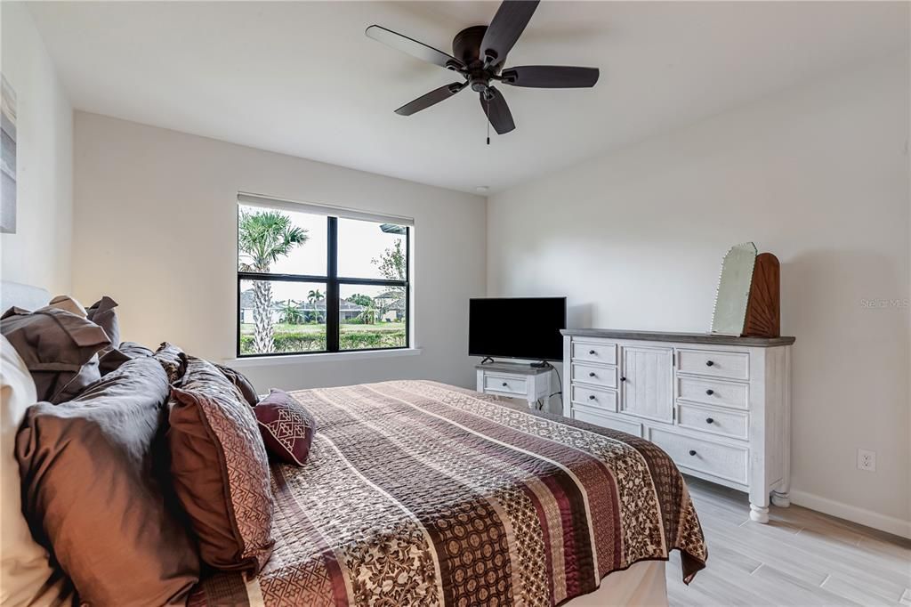 For Sale: $499,000 (3 beds, 2 baths, 2004 Square Feet)