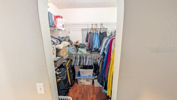 En Renta: $2,400 (4 camas, 2 baños, 2250 Pies cuadrados)