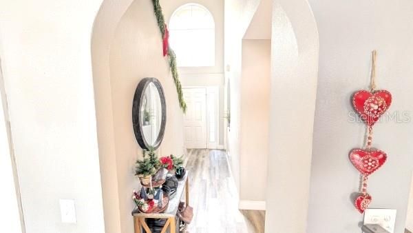 En Renta: $2,400 (4 camas, 2 baños, 2250 Pies cuadrados)