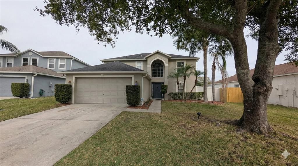 En Renta: $2,400 (4 camas, 2 baños, 2250 Pies cuadrados)