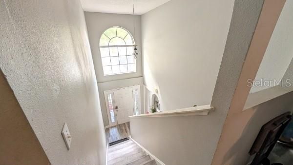 En Renta: $2,400 (4 camas, 2 baños, 2250 Pies cuadrados)