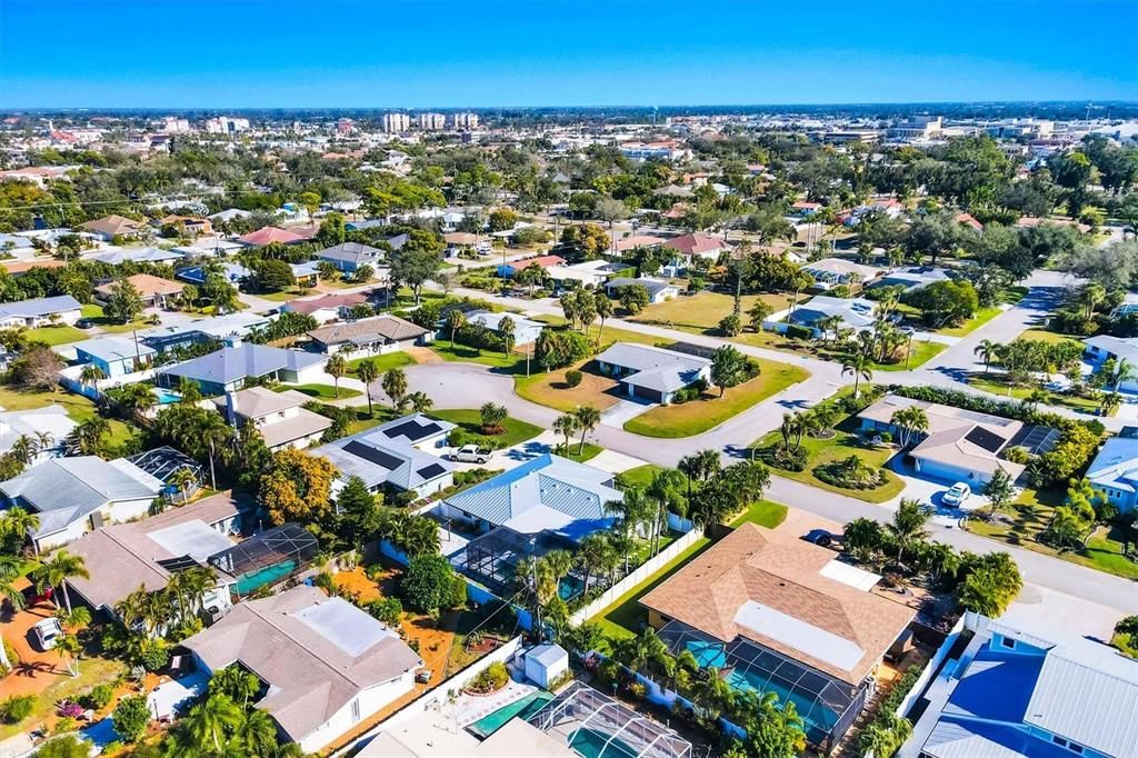 En Venta: $1,375,000 (3 camas, 2 baños, 1912 Pies cuadrados)