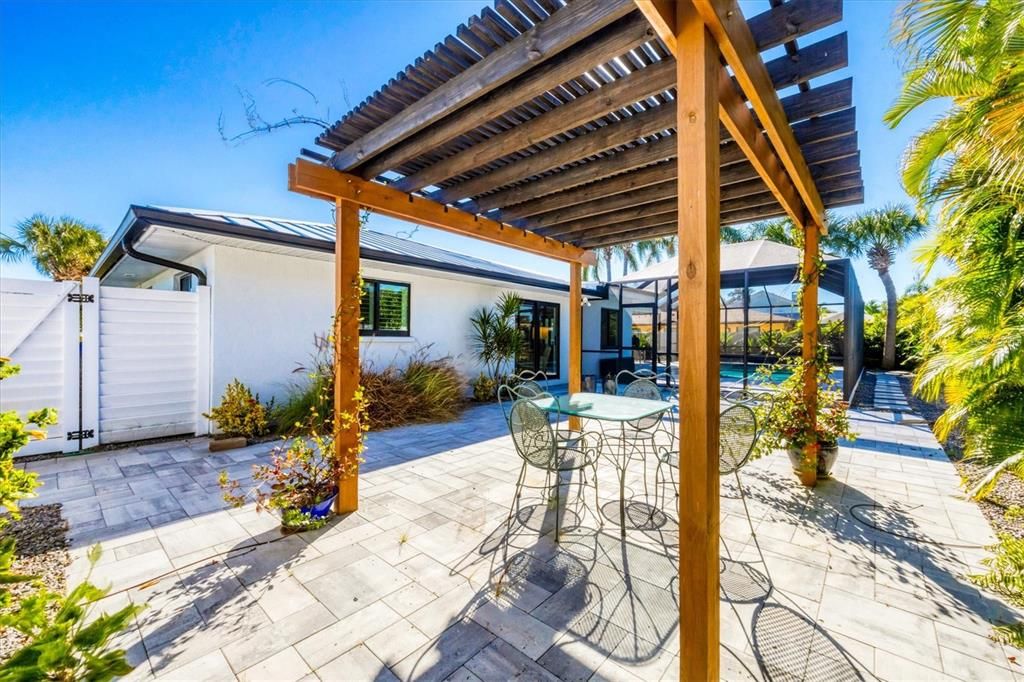 En Venta: $1,375,000 (3 camas, 2 baños, 1912 Pies cuadrados)