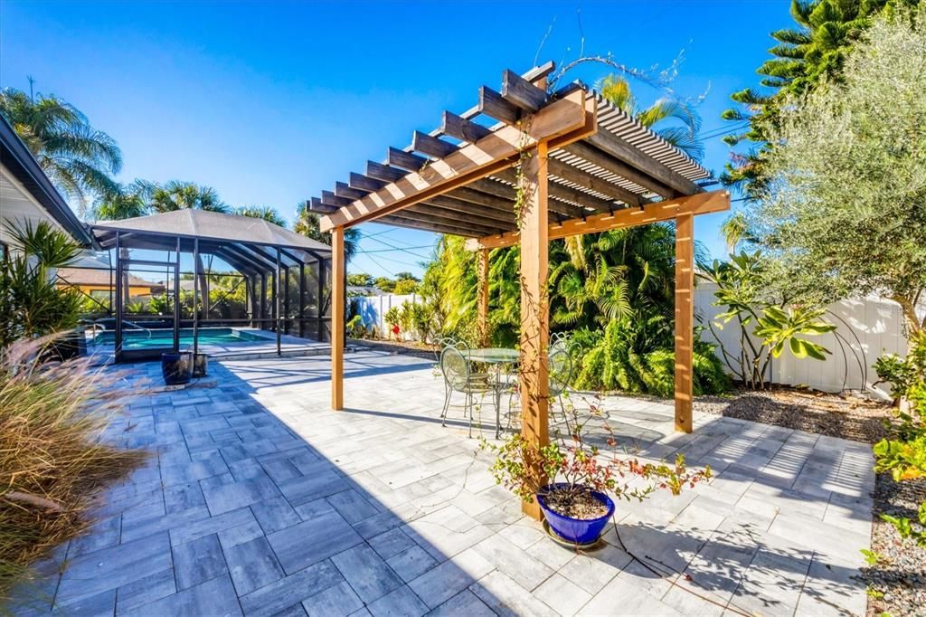 En Venta: $1,375,000 (3 camas, 2 baños, 1912 Pies cuadrados)