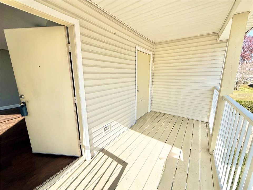 For Sale: $199,900 (3 beds, 2 baths, 1250 Square Feet)