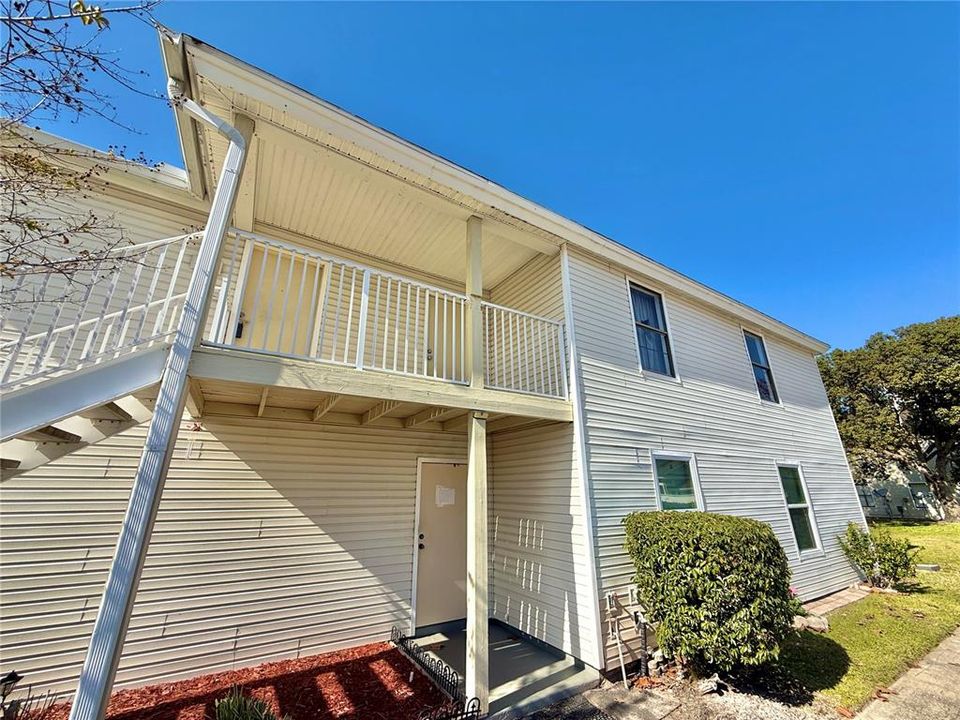 For Sale: $199,900 (3 beds, 2 baths, 1250 Square Feet)