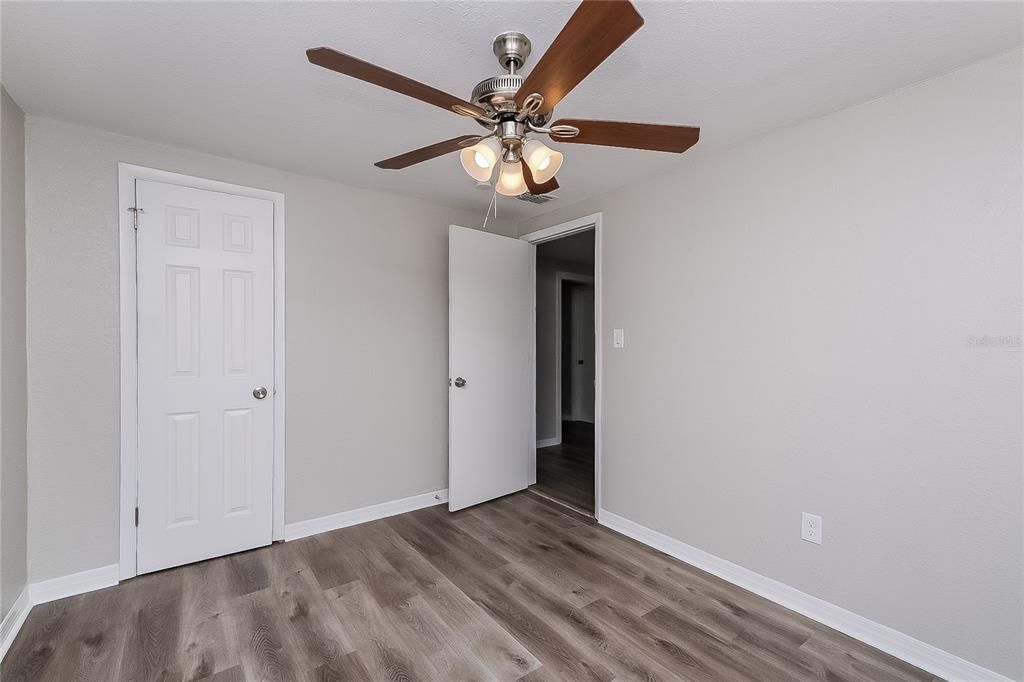 出租: $1,815 (3 贝兹, 1 浴室, 1131 平方英尺)