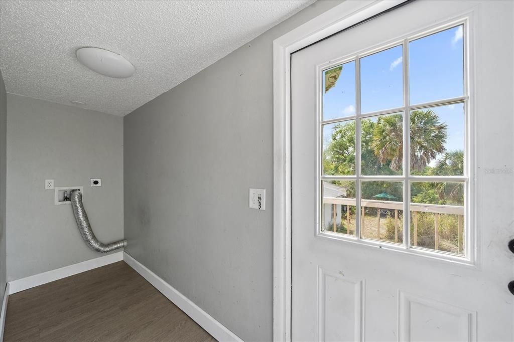 For Sale: $535,000 (6 beds, 0 baths, 3082 Square Feet)