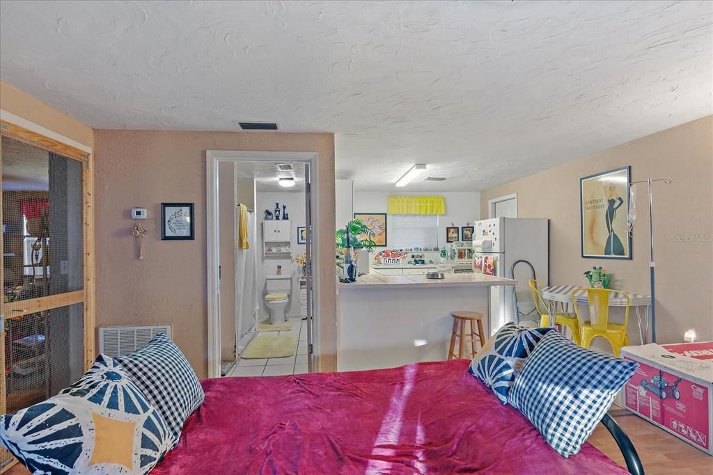 For Sale: $535,000 (6 beds, 0 baths, 3082 Square Feet)