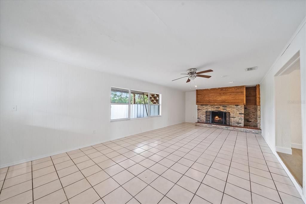 For Sale: $535,000 (6 beds, 0 baths, 3082 Square Feet)