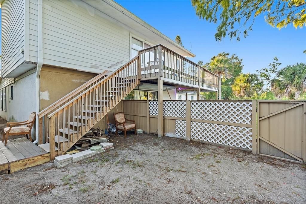 待售: $540,000 (6 贝兹, 0 浴室, 3082 平方英尺)