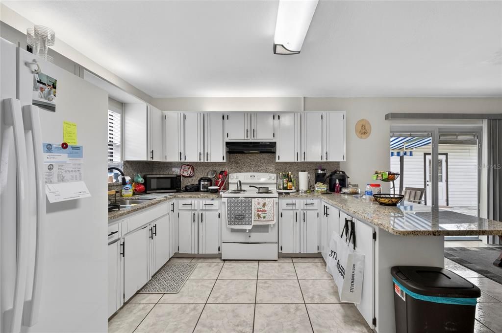 En Venta: $455,000 (5 camas, 2 baños, 1350 Pies cuadrados)