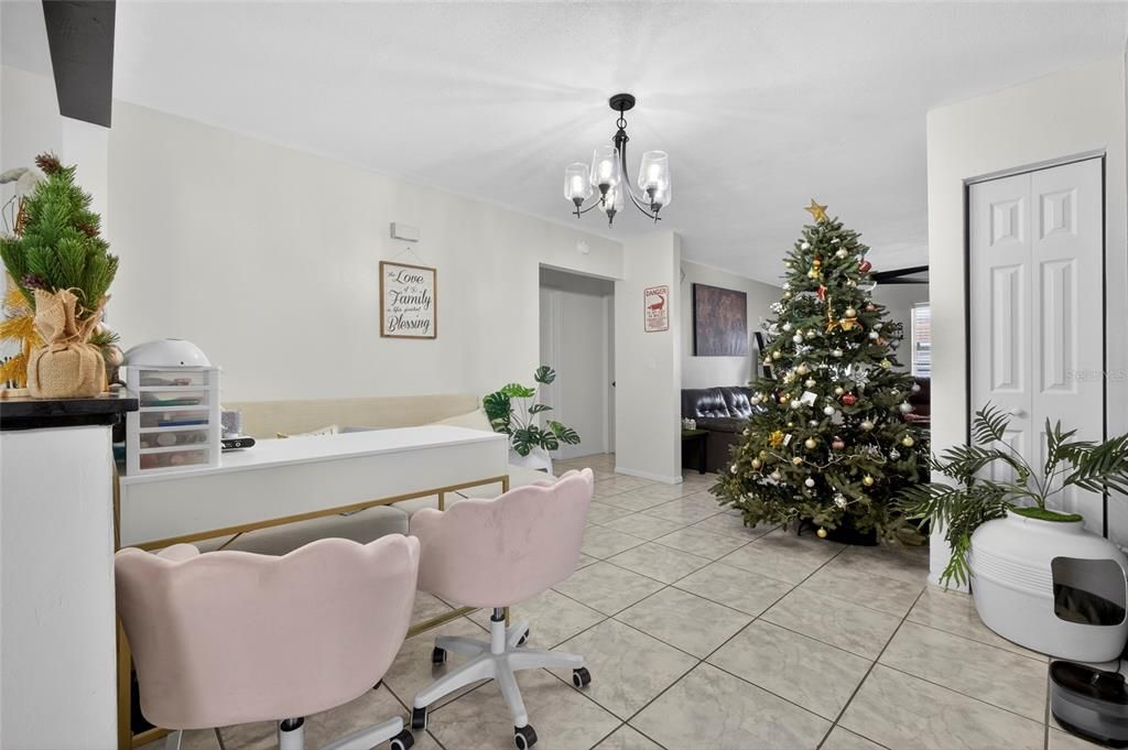 En Venta: $455,000 (5 camas, 2 baños, 1350 Pies cuadrados)