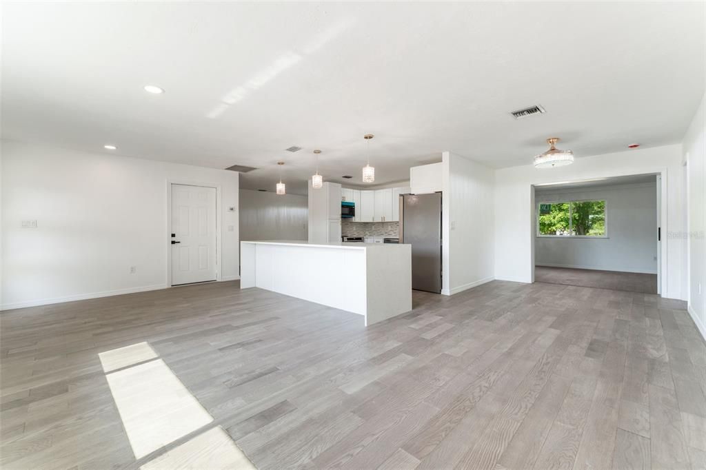 待售: $335,000 (3 贝兹, 2 浴室, 2186 平方英尺)