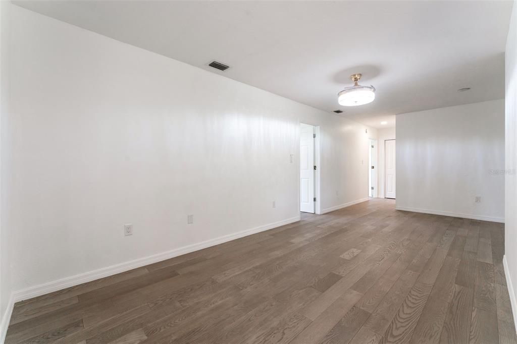 待售: $335,000 (3 贝兹, 2 浴室, 2186 平方英尺)