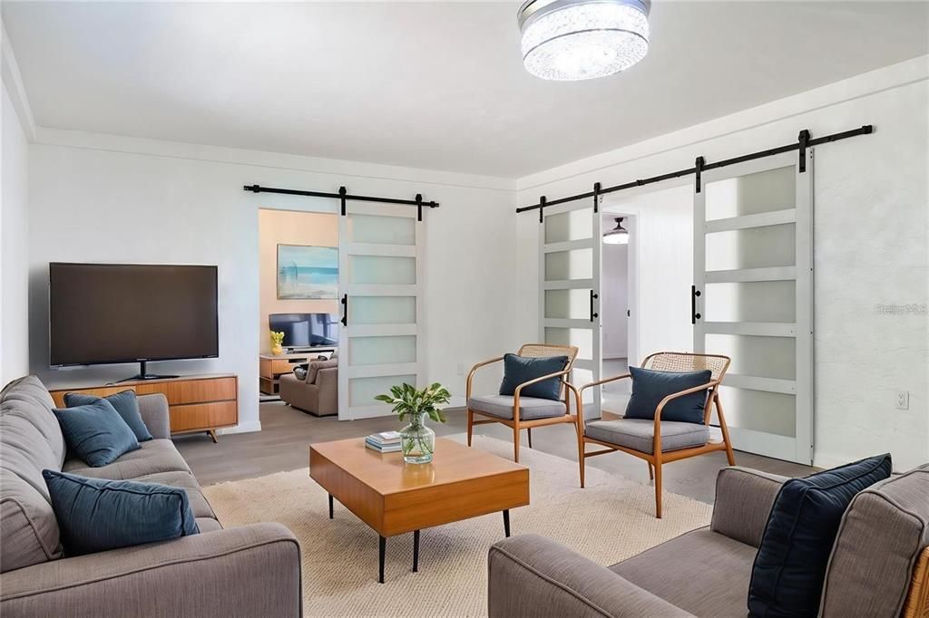 待售: $335,000 (3 贝兹, 2 浴室, 2186 平方英尺)