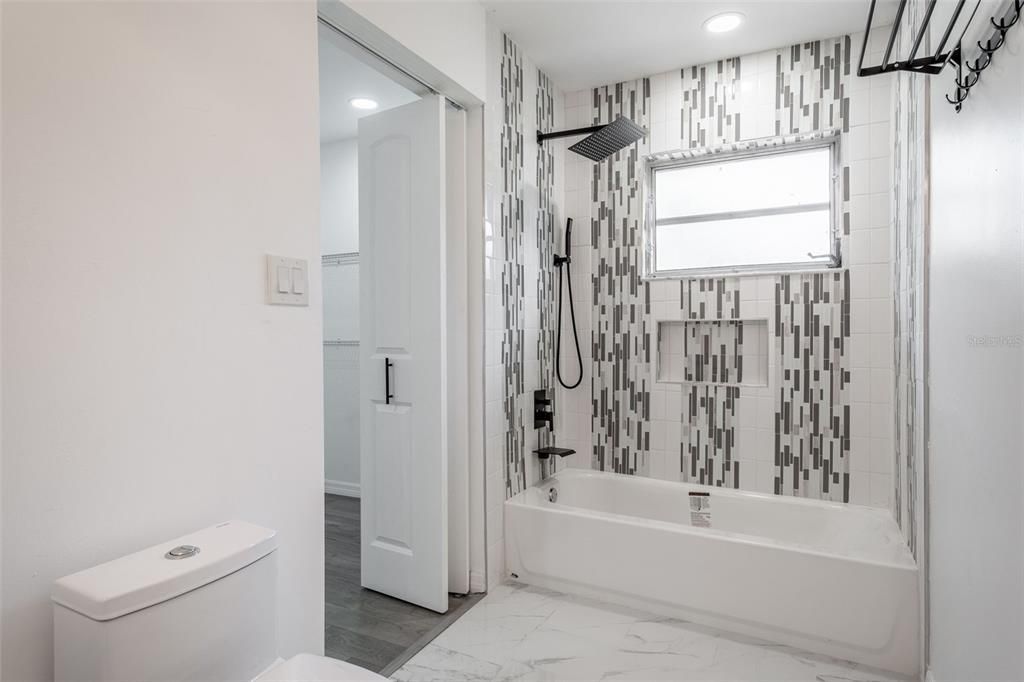 待售: $335,000 (3 贝兹, 2 浴室, 2186 平方英尺)