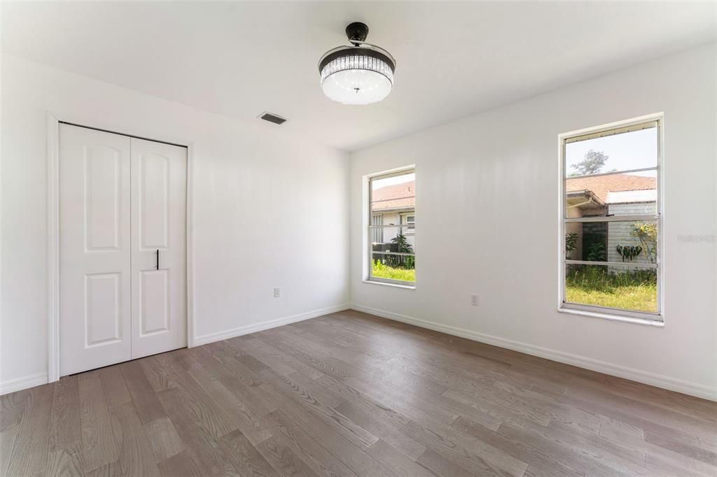 待售: $335,000 (3 贝兹, 2 浴室, 2186 平方英尺)