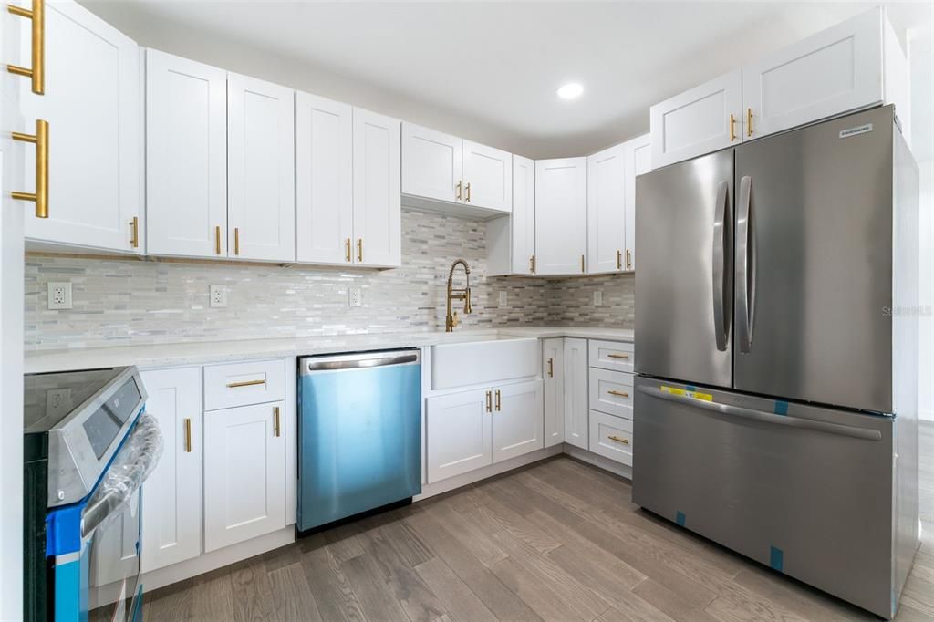 待售: $335,000 (3 贝兹, 2 浴室, 2186 平方英尺)