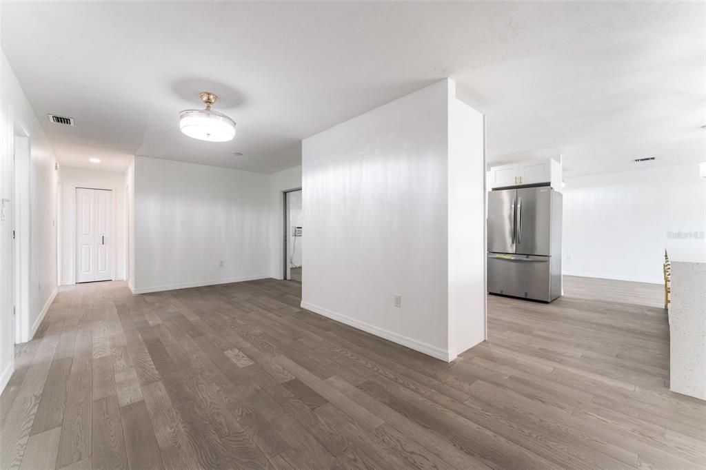 待售: $335,000 (3 贝兹, 2 浴室, 2186 平方英尺)