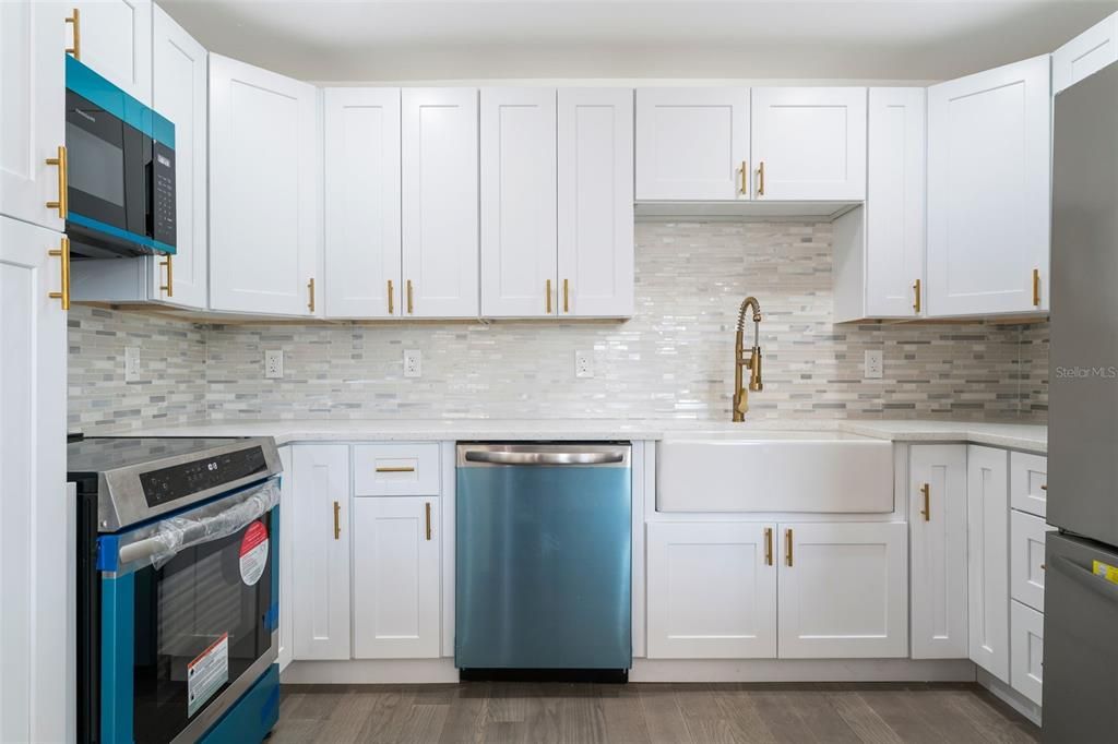 待售: $335,000 (3 贝兹, 2 浴室, 2186 平方英尺)