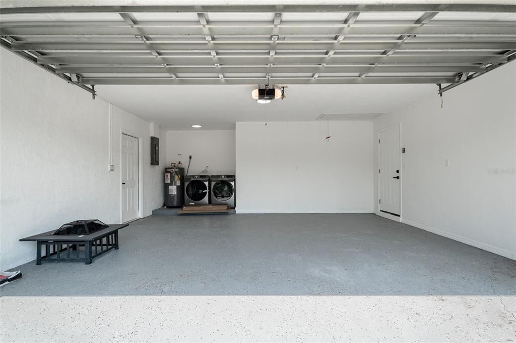 待售: $335,000 (3 贝兹, 2 浴室, 2186 平方英尺)